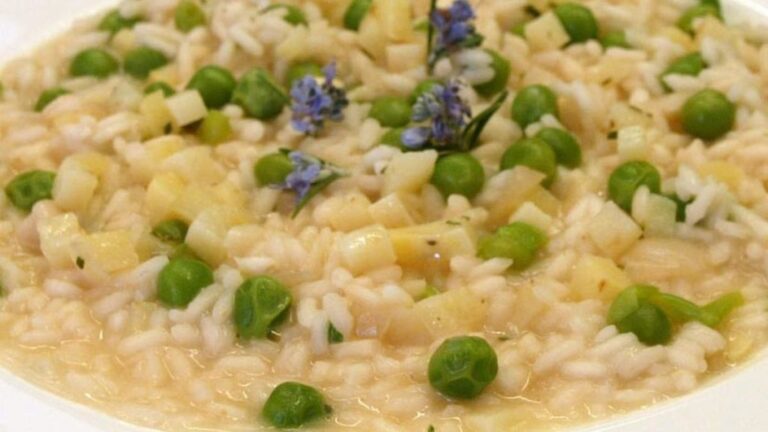 Arte culi ‘n aria, la decima ricetta vicentina di Umberto Riva: piselli, la donna dei cesti a “scaolare i bisi”