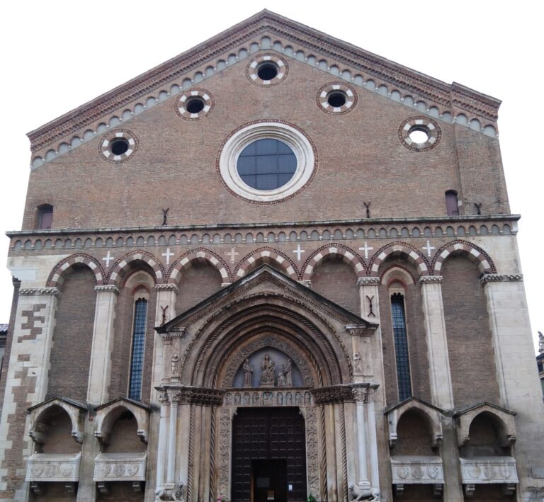 La Chiesa di San Lorenzo a Vicenza, suggestivo tempio gotico fondato dai Frati Francescani