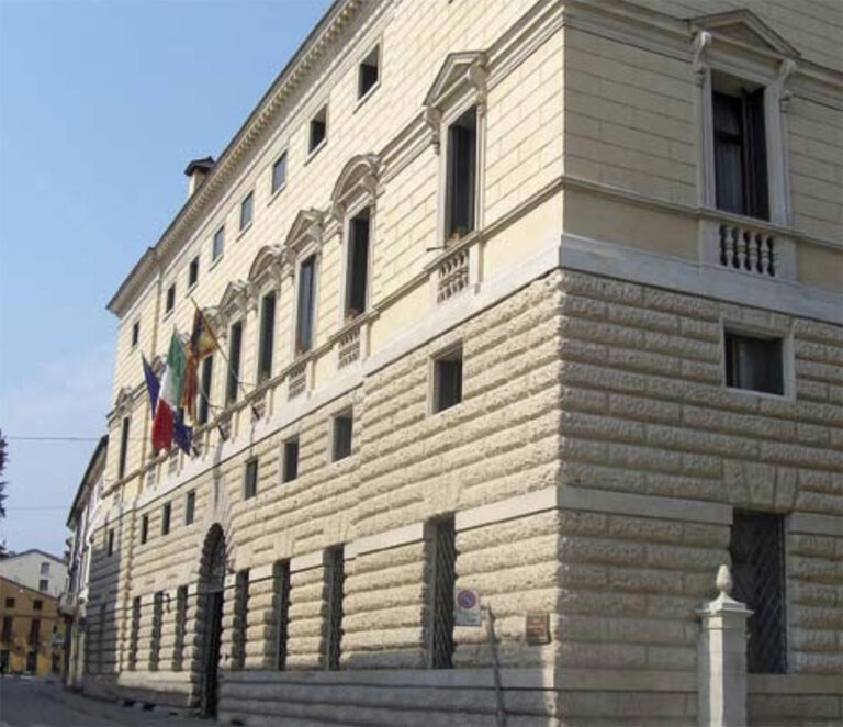 Palazzo Franceschini Folco a Vicenza