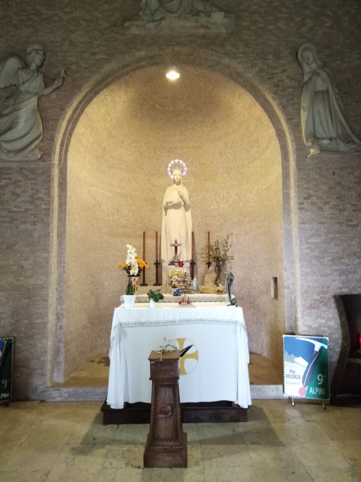 interno chiesetta