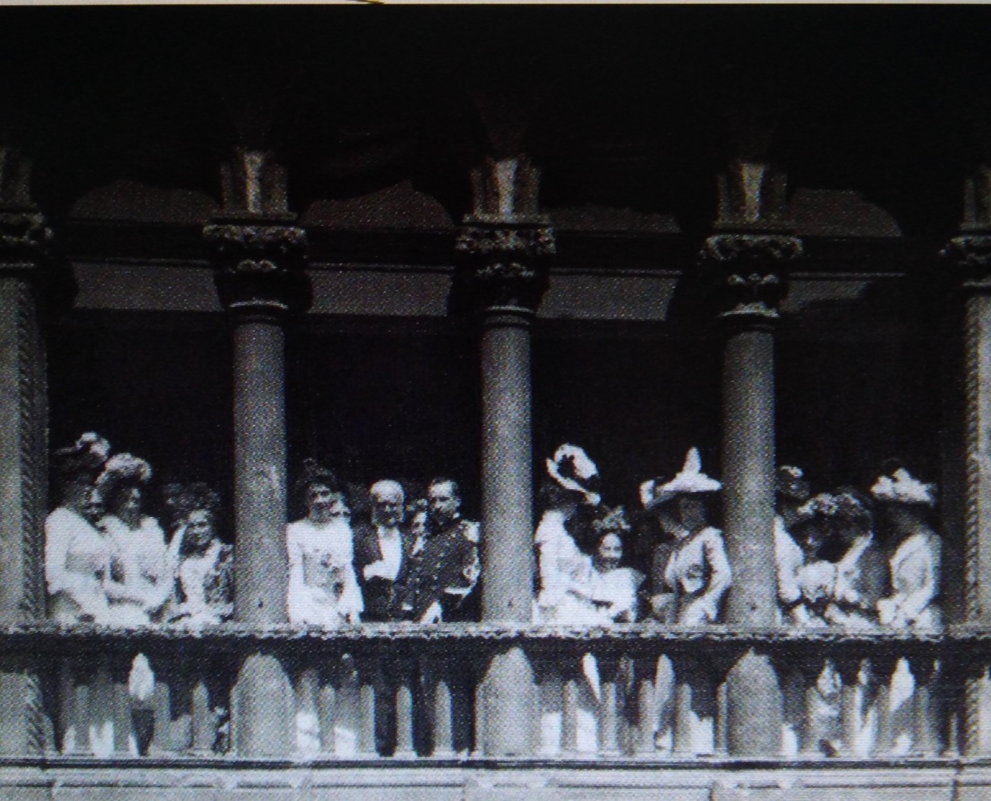 quadrifora palazzo