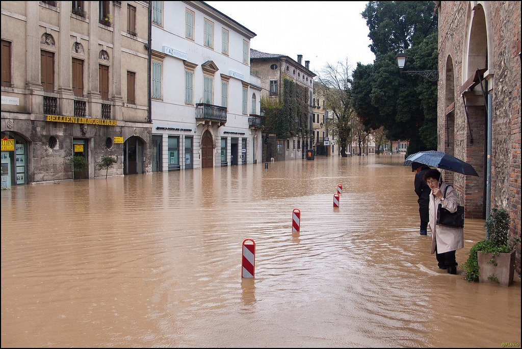 Esondazione del Bacchiglione, uno dei fiumi di Vicenza, durante all'Alluvione del 2010