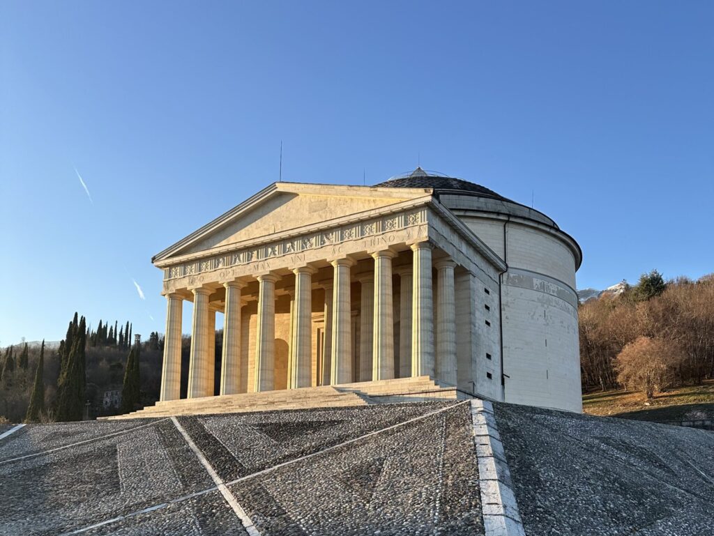 Tempio di Antonio Canova, Chiesa della Santissima Trinità, Possagno (foto di Virginia Reniero)