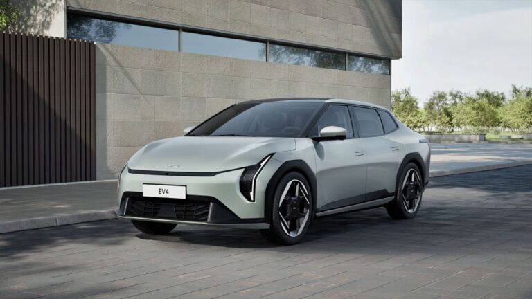Kia anticipa il design degli esterni della nuova EV4