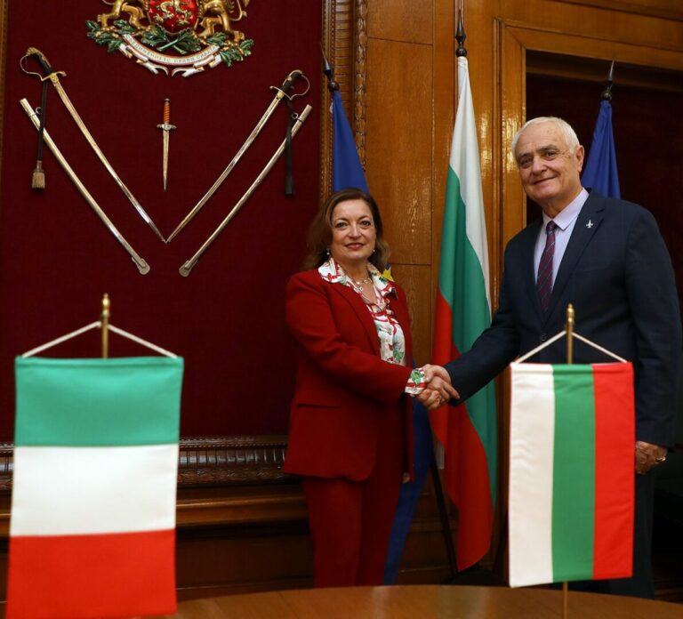 Italia-Bulgaria, l’ambasciatrice Zarra incontra il ministro della Difesa Zapryanov