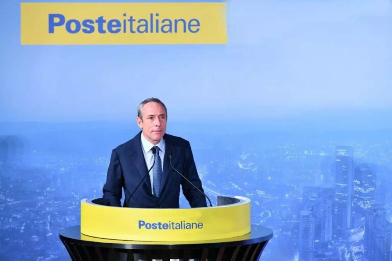 Poste Italiane, l’utile sale a 2 miliardi. Del Fante “2024 da record”