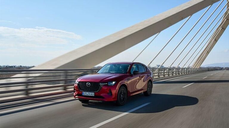 Mazda CX-60 2025, evoluzione piacere di guida e raffinatezza costruttiva