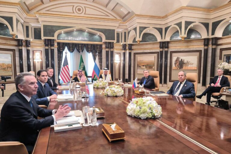 Lavrov “Washington comprende posizione russa”. Zelensky “Negoziati non siano alle spalle di Ucraina e Ue”