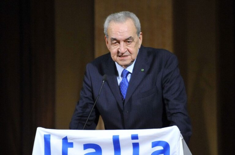 È morto Bruno Pizzul, storica voce della Nazionale