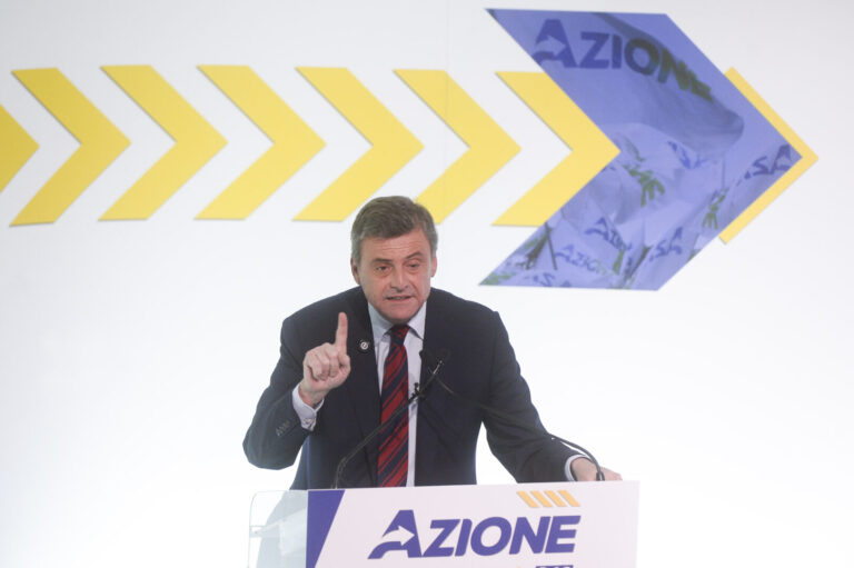 Calenda “Siamo ad un tornante della storia in cui il bipolarismo è fratturato”