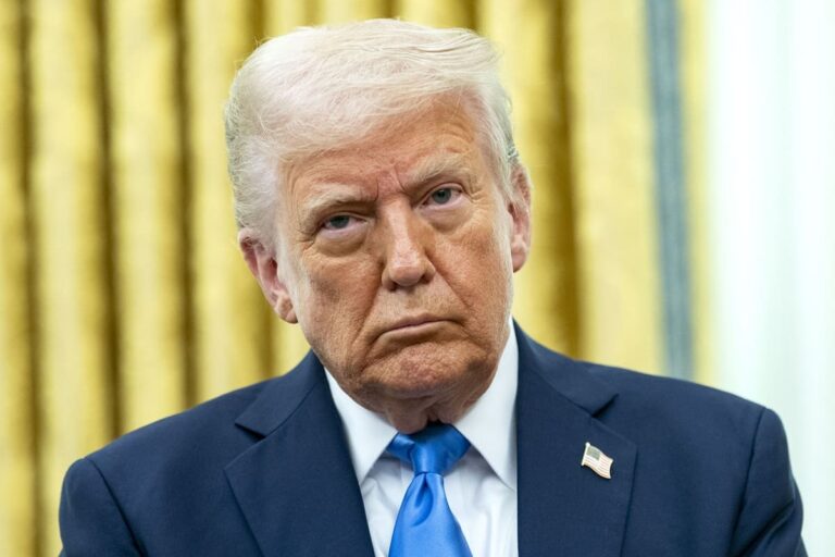 Trump “Possibili dazi sul petrolio russo”. E non esclude il terzo mandato “Ci sono modi per farlo”