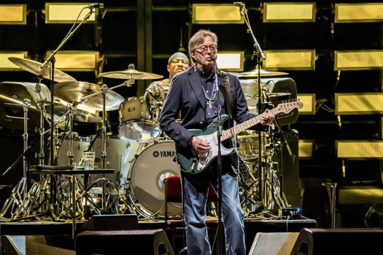 Gli 80 anni di Eric Clapton, una vita per la musica