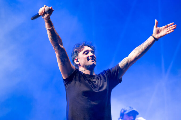 Fabrizio Moro con due concerti speciali a Roma e Milano per festeggiare i 25 anni di carriera