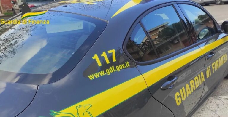 Società slovena di autotrasporti sottrae 7 milioni al fisco, Gdf Treviso denuncia il legale