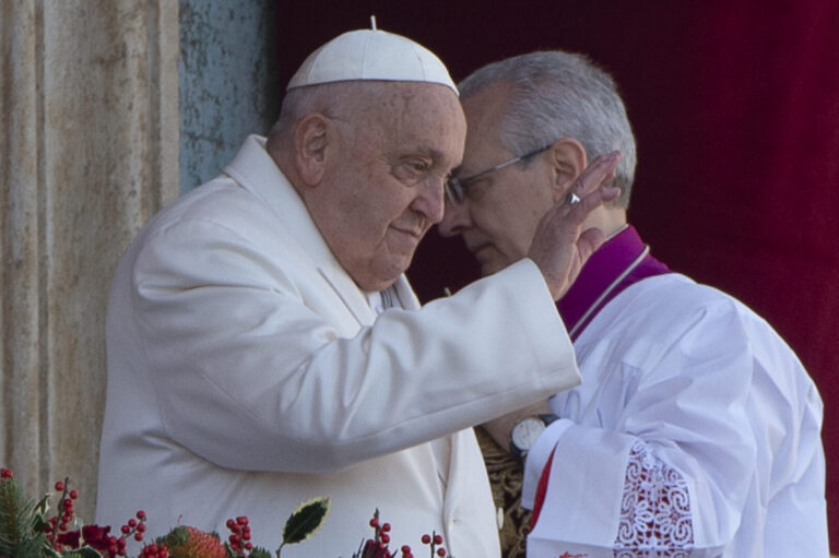 Altra notte tranquilla per il Papa ma la prognosi resta riservata