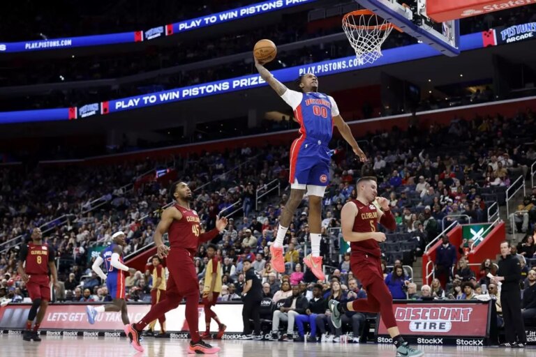 Cleveland cede a Detroit nella notte NBA, vincono anche Clippers e Warriors