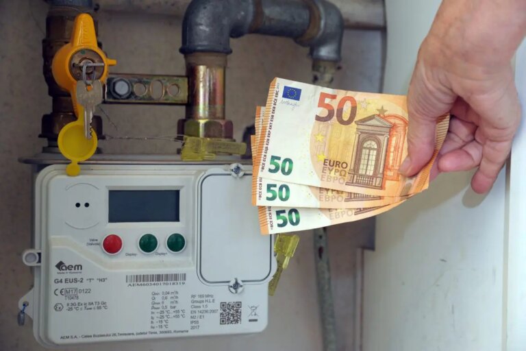 Terna, a marzo consumi elettrici in diminuzione dello 0,9%