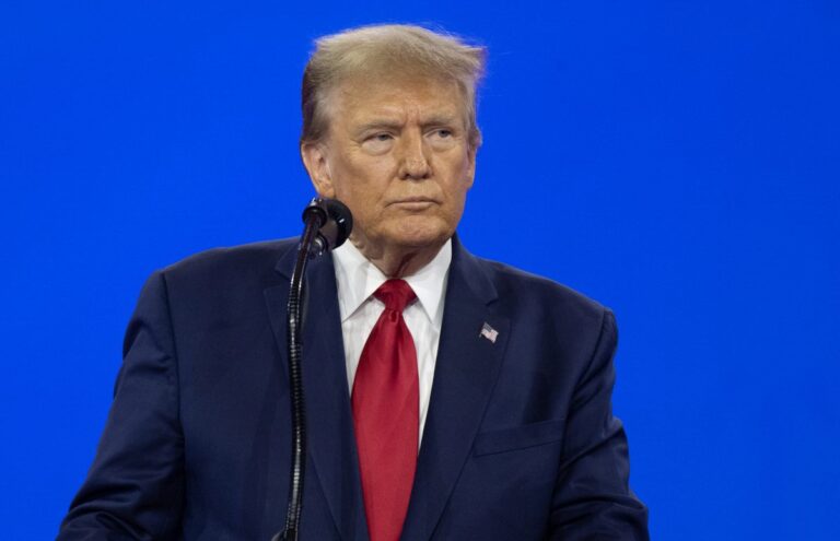Trump e il caos dazi: perché lo fa? Ci sono quattro letture