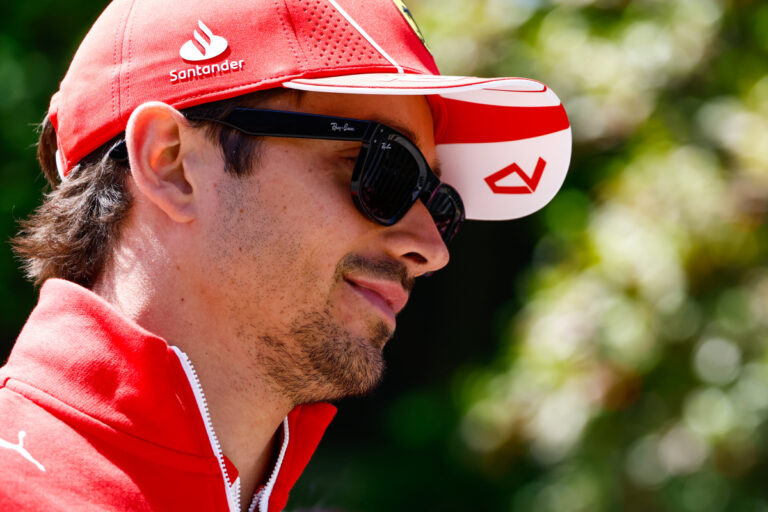 Gp Bahrain, Leclerc in prima fila dopo penalizzazione piloti Mercedes