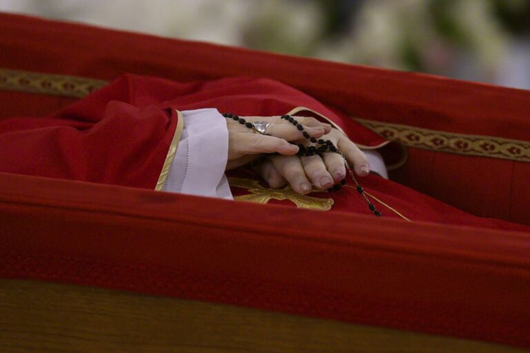 Sabato 26 aprile alle 10 i funerali di Papa Francesco