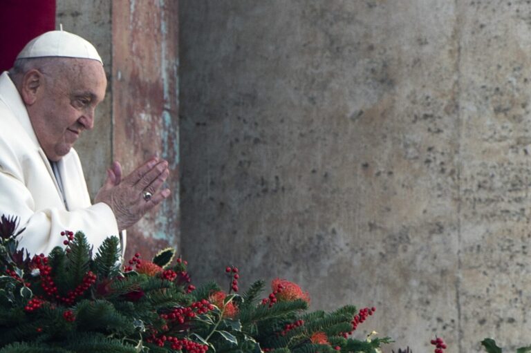 Papa Francesco in un video inedito “Giovani, imparate ad ascoltare”
