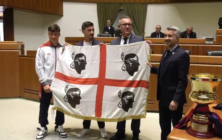 Il Cagliari Primavera ricevuto in Consiglio Regionale dopo la vittoria della Coppa Italia