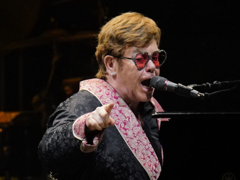 Il nuovo album di Elton John e Brandi Carlile ‘Who believes in Angels?’
