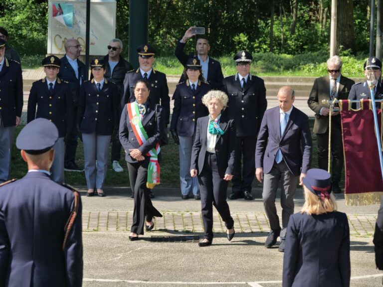 L’assessore Pesce alla cerimonia in ricordo dell’agente Copia