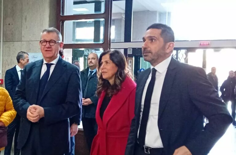 Pd “Avanti per interesse pubblico, dissenso sui commissari sanità”