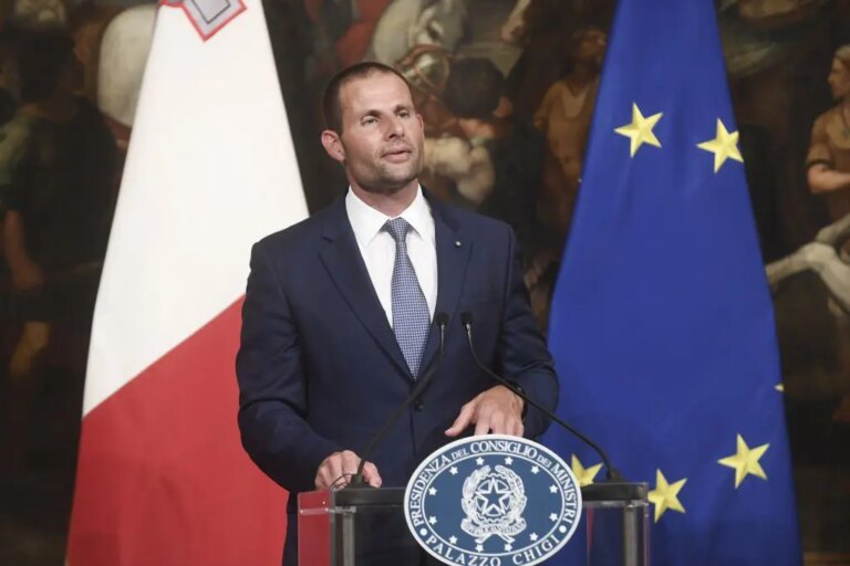 Malta, Abela “Pronti ad accogliere la pediatra che ha perso 9 dei suoi 10 figli a Gaza”