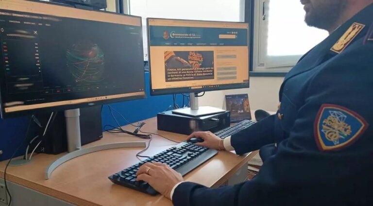 Trovati con file pedopornografici, tre arresti in Sicilia