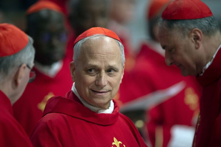 Il nuovo Papa è l’americano Robert Francis Prevost, sarà Leone XIV