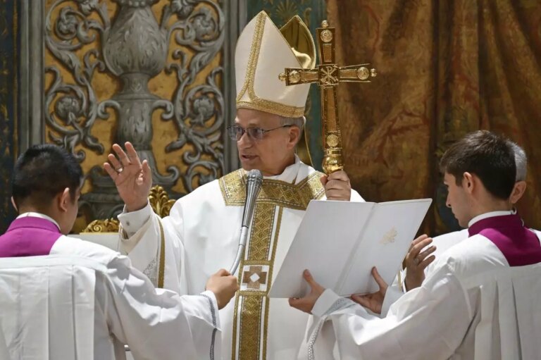 Prima messa di Papa Leone XIV nella Cappella Sistina “La fede oggi è considerata una cosa assurda”
