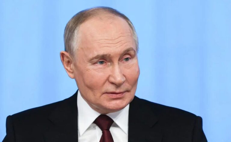 Putin non va al vertice in Turchia, assente anche Trump. A Istanbul prime trattative dirette