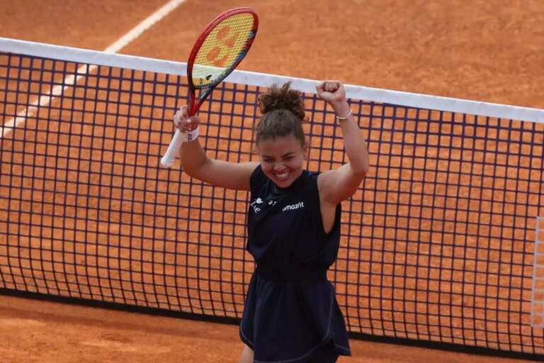 Paolini regina di Roma, battuta Gauff in finale: Jasmine trionfa davanti a Mattarella