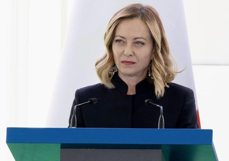 Minacce social alla figlia di Giorgia Meloni, dalla politica solidarietà alla premier