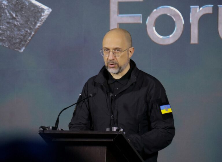 Ucraina, il premier Shmyhal “L’accordo con gli Usa ci proteggerà”
