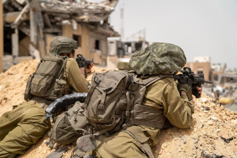 L’esercito israeliano avvia l’offensiva di terra sulla Striscia di Gaza