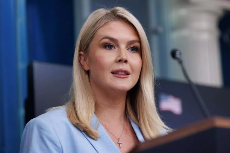 Dazi, Leavitt “I giudici minacciano la credibilità degli Stati Uniti”