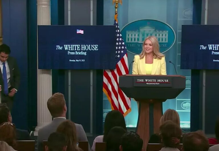 Ucraina, Leavitt “Trump è ormai stanco e frustrato per il conflitto”
