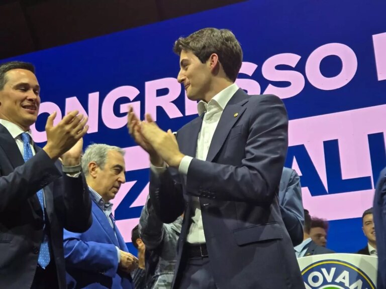 Simone Leoni eletto segretario di Forza Italia Giovani