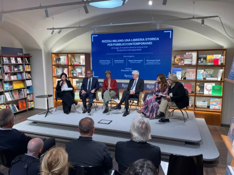 Milano, nella Galleria Vittorio Emanuele nuovo look per la libreria Rizzoli
