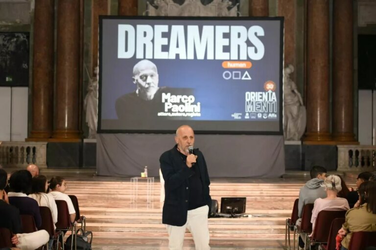 Tutto esaurito a Genova per “Orientamenti Dreamers”, evento della Regione Liguria con Marco Paolini