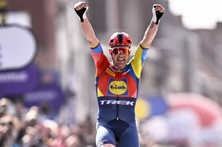 Pedersen concede il bis al Giro d’Italia, vince la terza tappa e si riprende la maglia rosa
