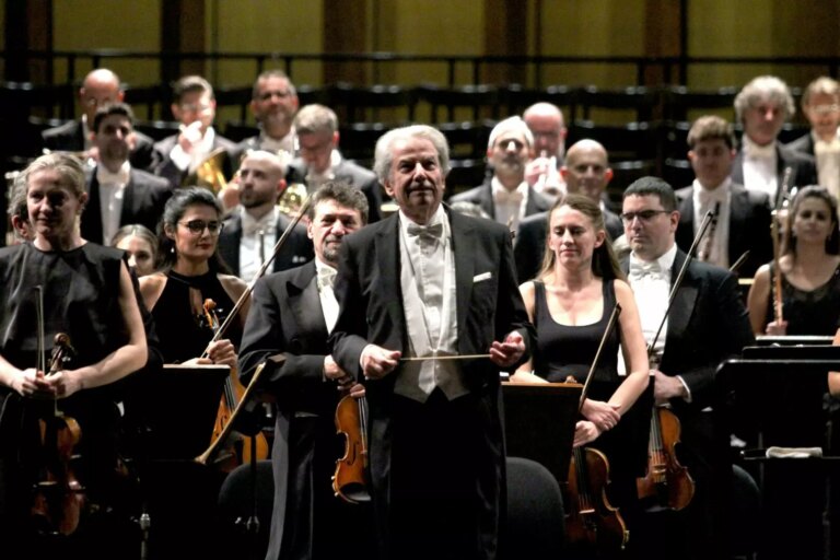 L’Orchestra sinfonica siciliana torna con Haenchen e Persson sulle note di Strauss