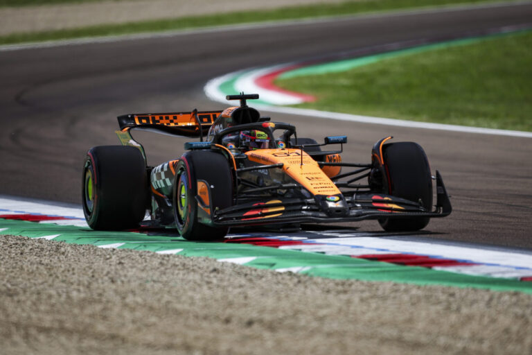 Ad Imola Piastri in pole, Verstappen in prima fila. Disastro Ferrari