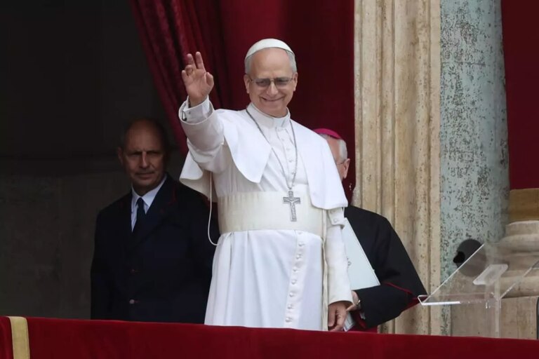 Il Papa incontra i media “Solo popoli informati possono fare scelte libere”