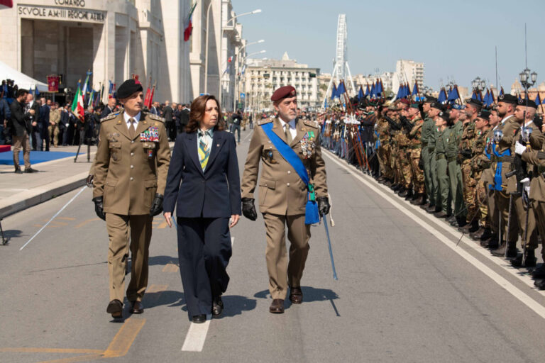A Bari si celebra il 164° anniversario dell’Esercito Italiano