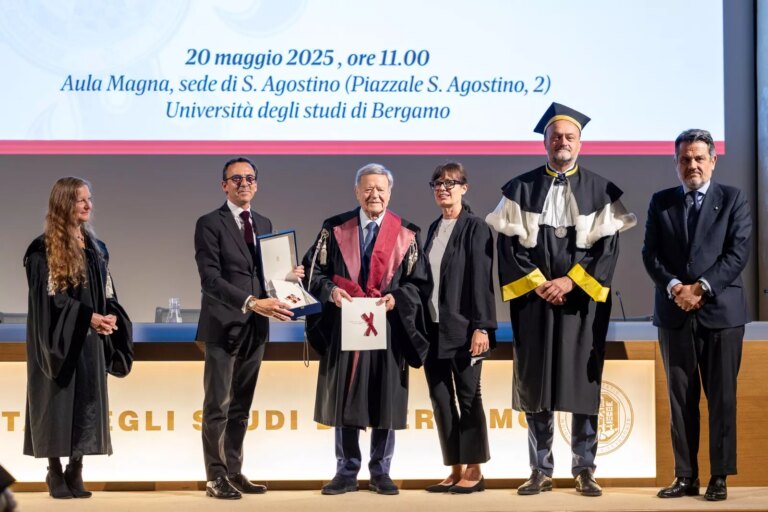 Università di Bergamo, consegnata la Gran Cruz de la Orden Civil de Alfonso X el Sabio a Gabriele Morelli