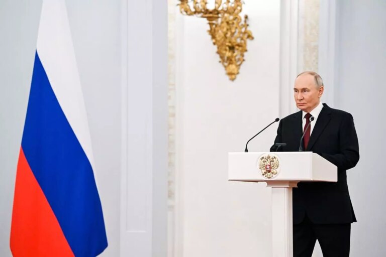 Putin dopo la telefonata con Trump “Pronti a collaborare con l’Ucraina per un futuro trattato di pace”